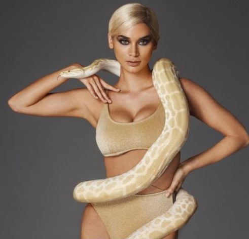 Pia wurtzbach in latex with snake