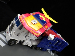 Transformers Studio Series 86-04 Voyager Autobot Hot Rod (21)