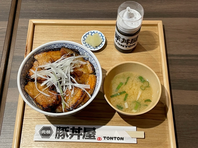 211217-豚丼屋 TONTON-009-S