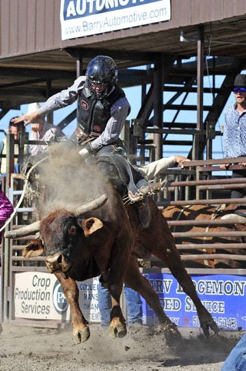 blog (6x4@300) Yoko 58 Last Stand Rodeo, Bull Riding 9, Greg Shannon (NS Prineville, OR 